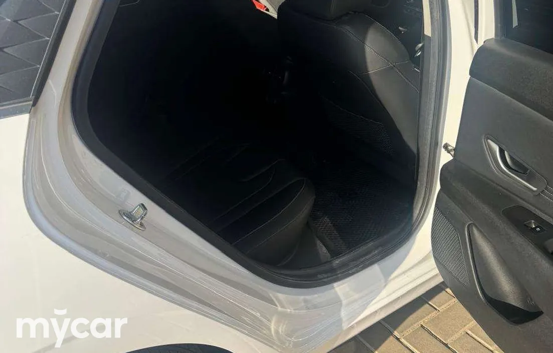 Hyundai Elantra 2024