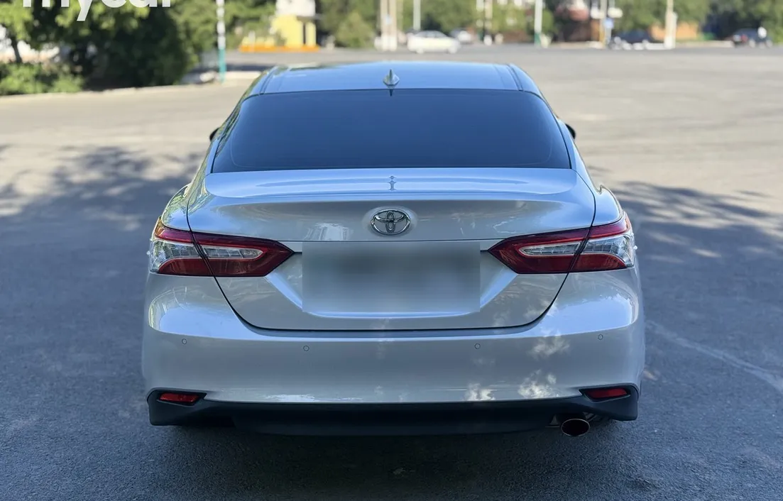 Toyota Camry 2021