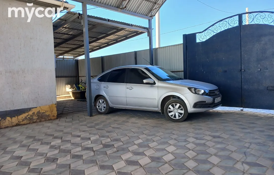 LADA Granta 2023