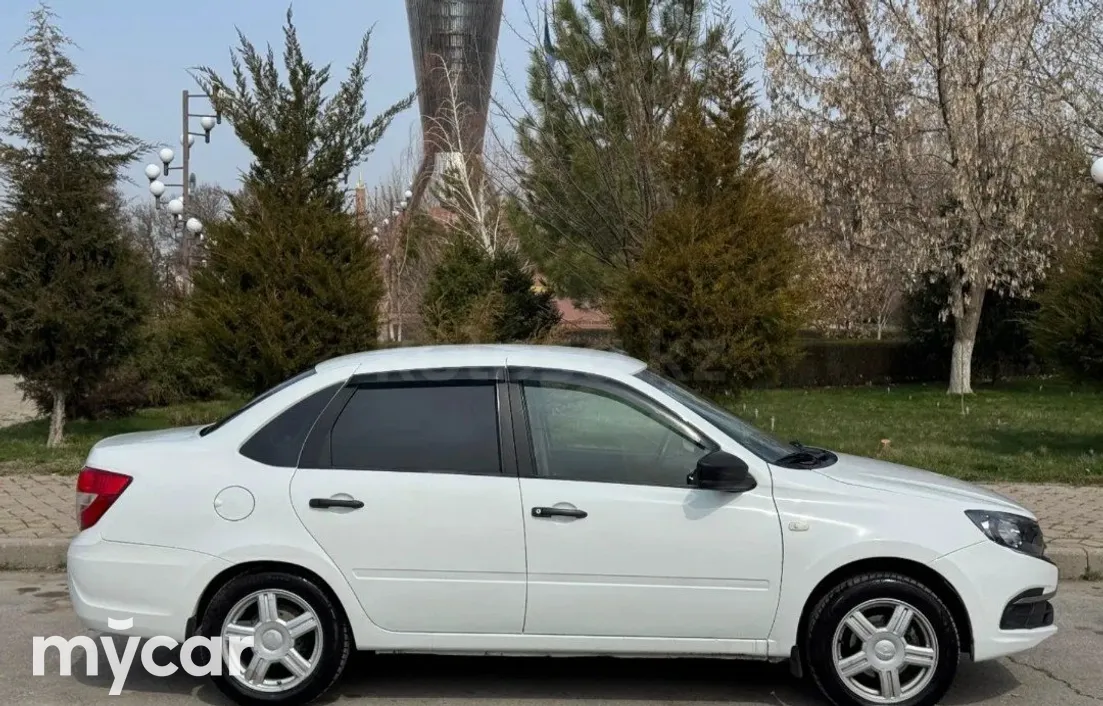 LADA Granta 2019
