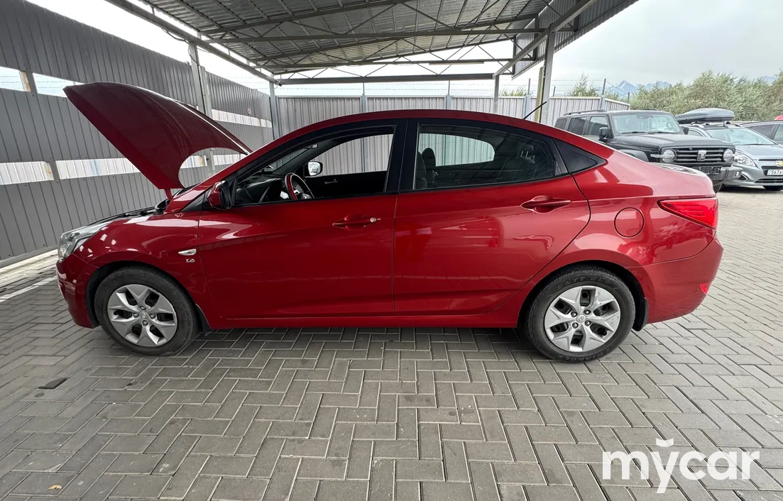 Hyundai Solaris 2015