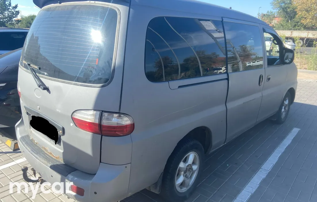 Hyundai H-1 2006