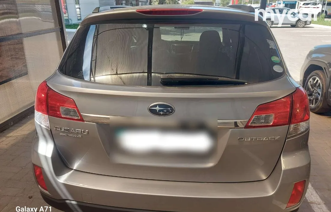 Subaru Legacy 2011