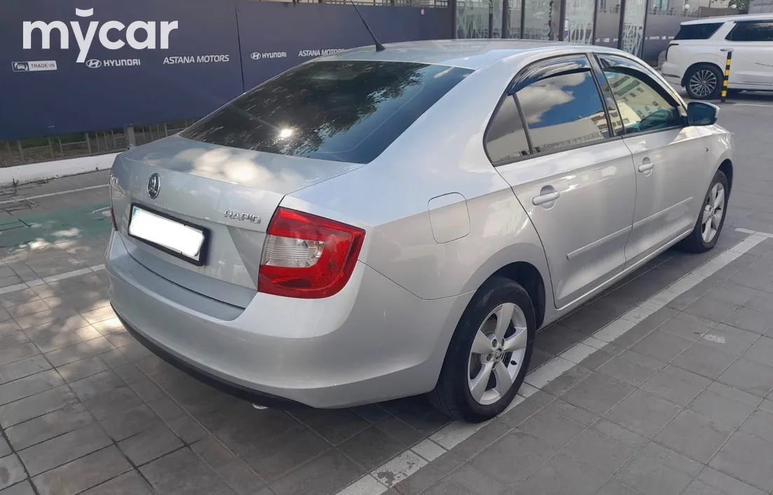 Skoda Rapid 2013