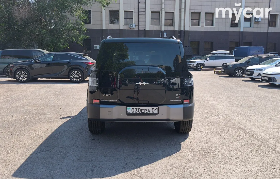BYD Leopard Titanium 7 2026