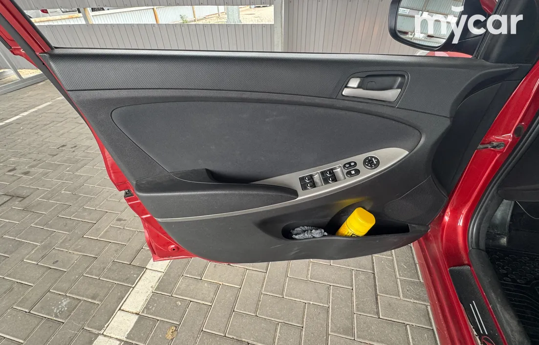 Hyundai Solaris 2015