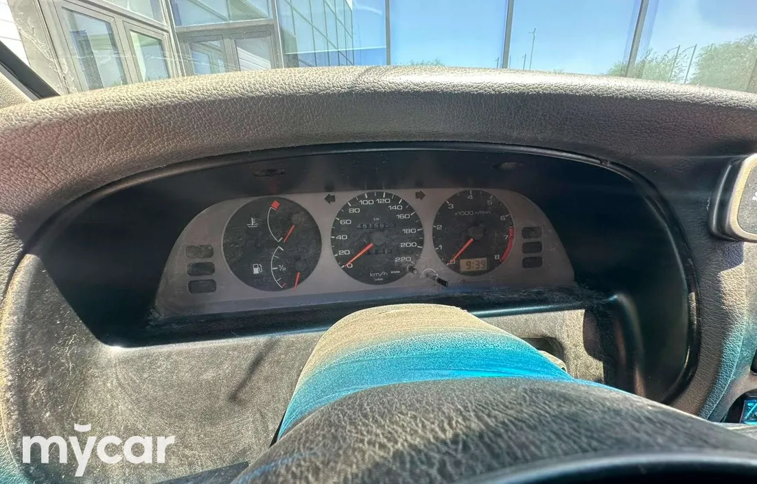 Nissan Primera 1996
