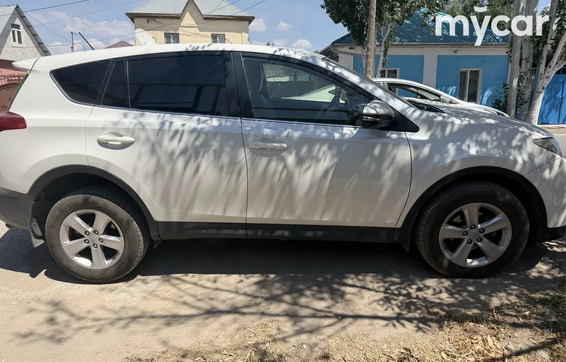 Toyota RAV4 2013