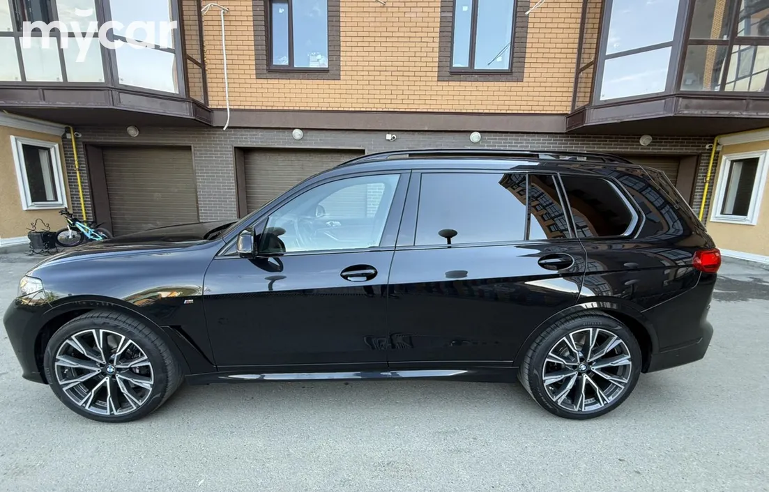 BMW X7 2021