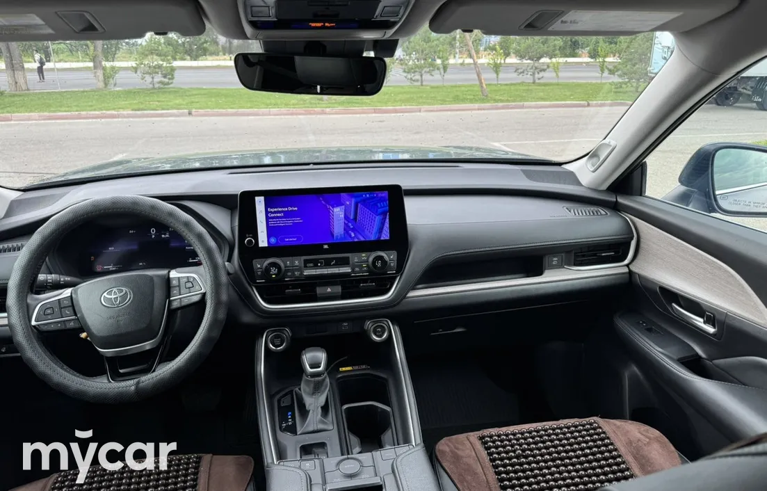 Toyota Grand Highlander 2023