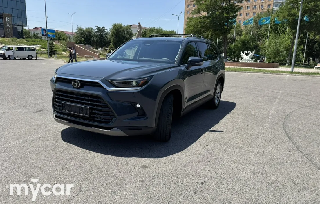 Toyota Grand Highlander 2023
