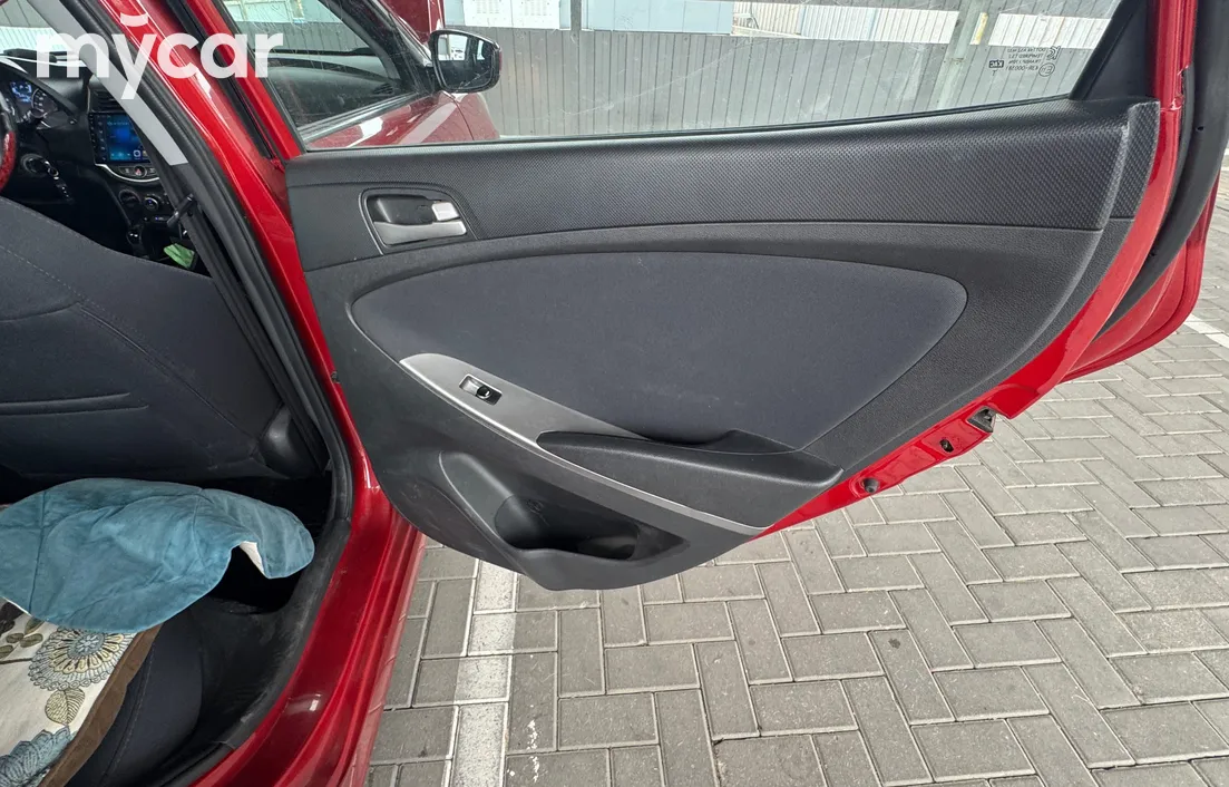 Hyundai Solaris 2015