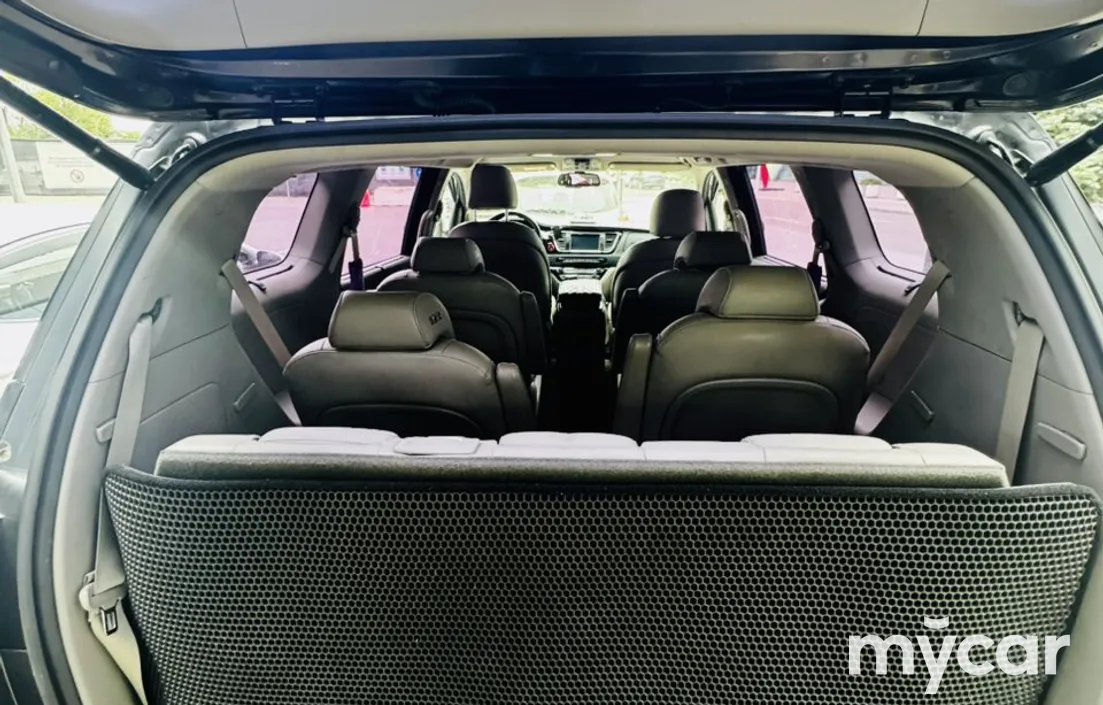 Kia Carnival 2016