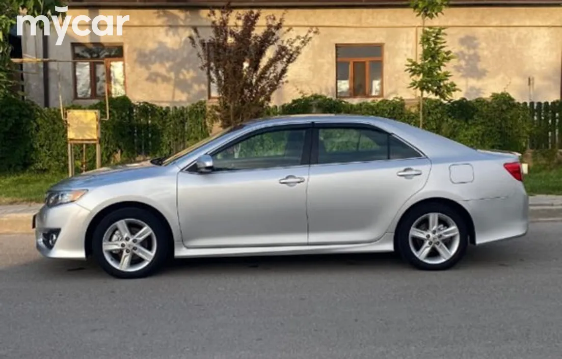 Toyota Camry 2014