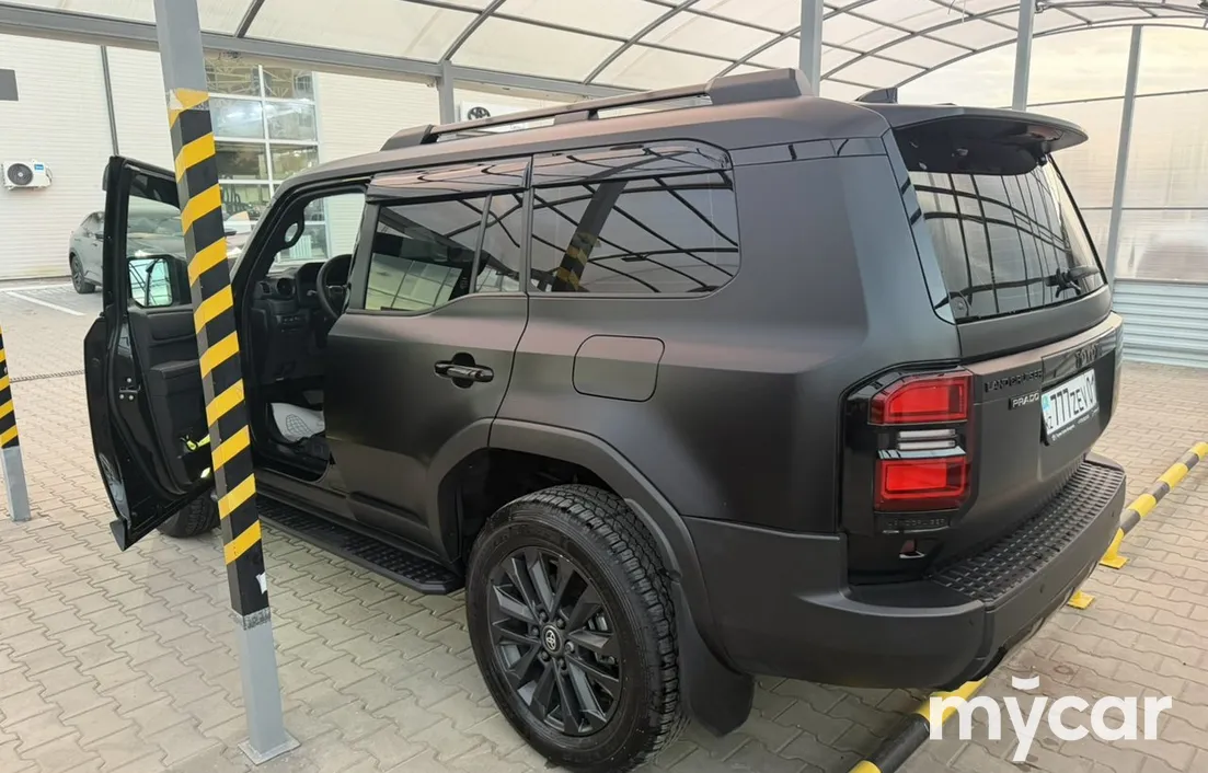 Toyota Land Cruiser Prado 2025