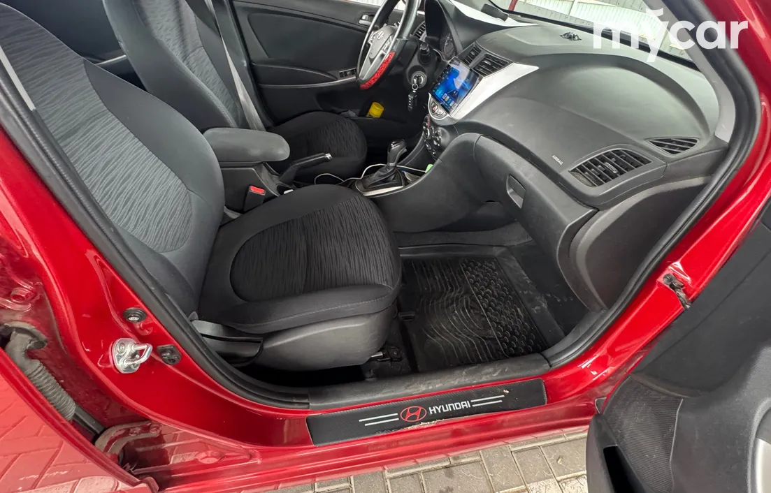 Hyundai Solaris 2015
