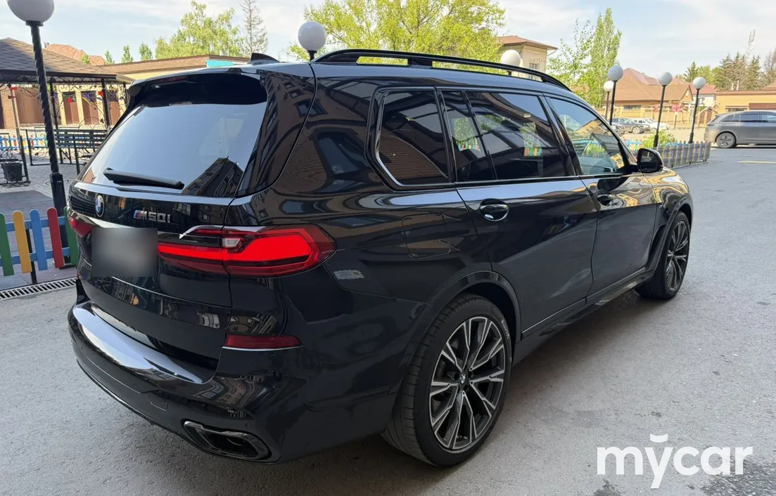 BMW X7 2021