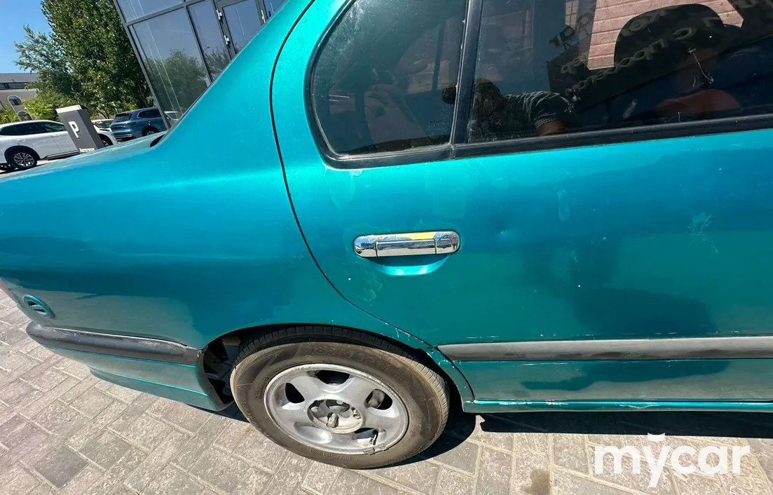 Nissan Primera 1996