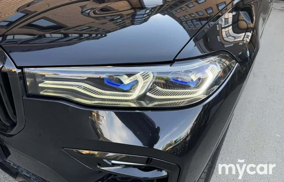 BMW X7 2021