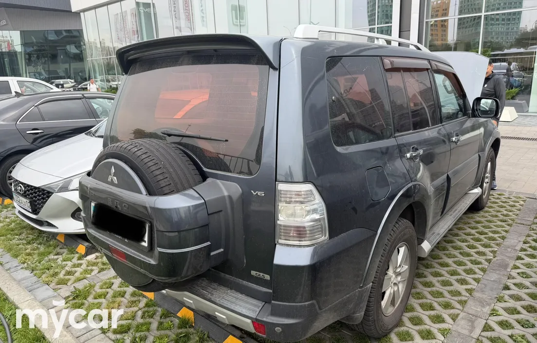 Mitsubishi Pajero 2008