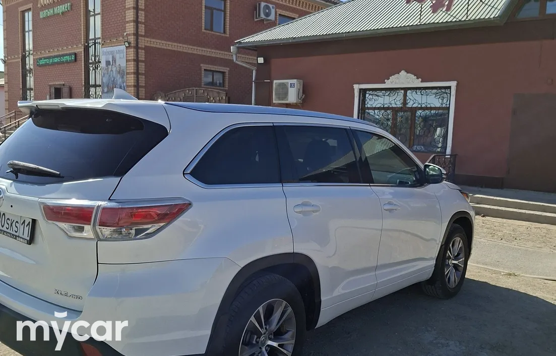 Toyota Highlander 2015