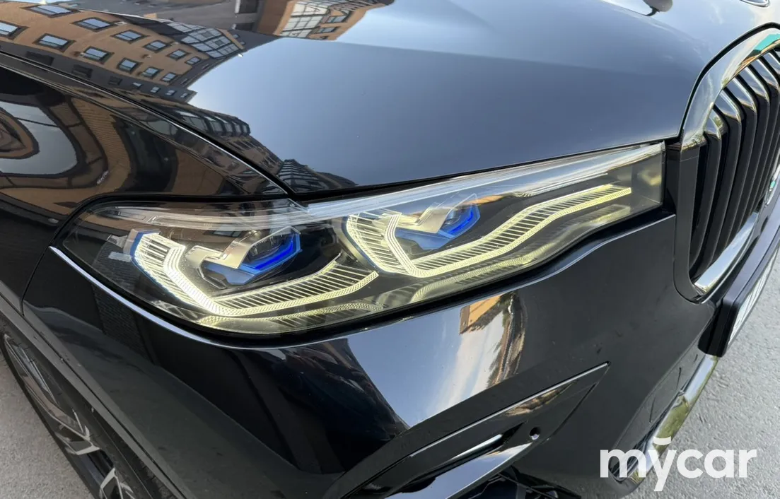 BMW X7 2021