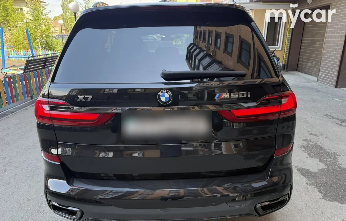 BMW X7 2021