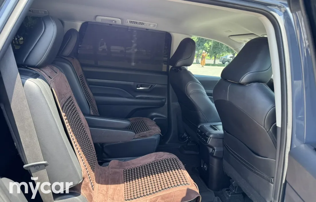 Toyota Grand Highlander 2023
