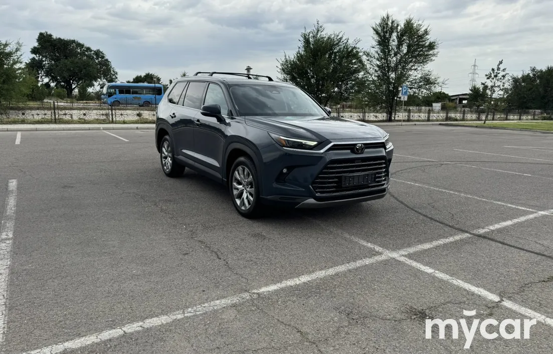Toyota Grand Highlander 2023
