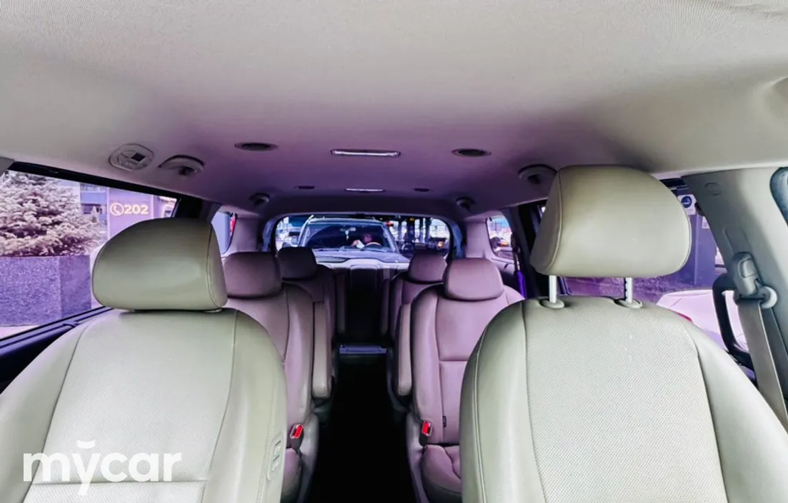 Kia Carnival 2016