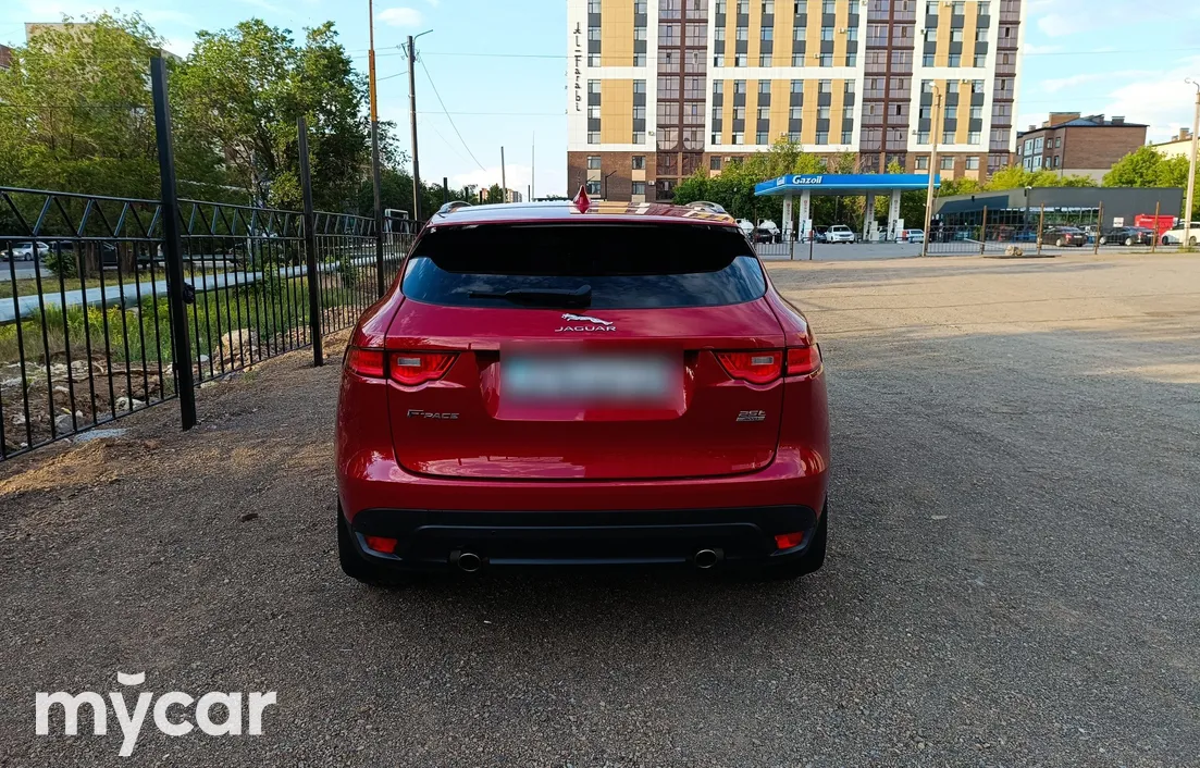 Jaguar F-Pace 2017