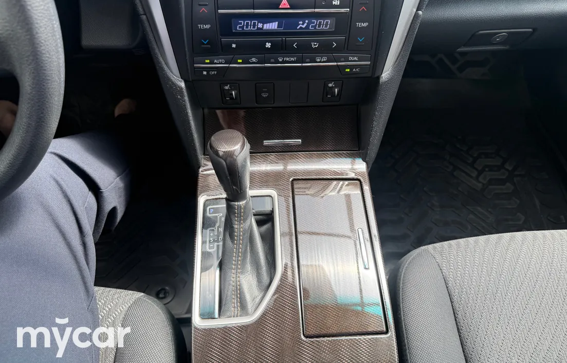 Toyota Camry 2016