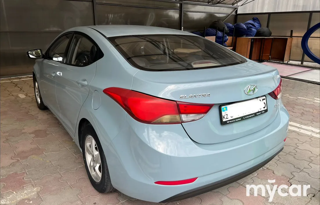 Hyundai Elantra 2015
