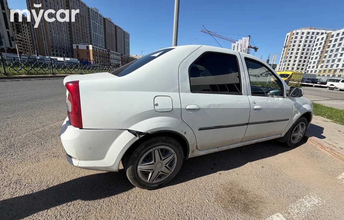 Renault Logan 2013