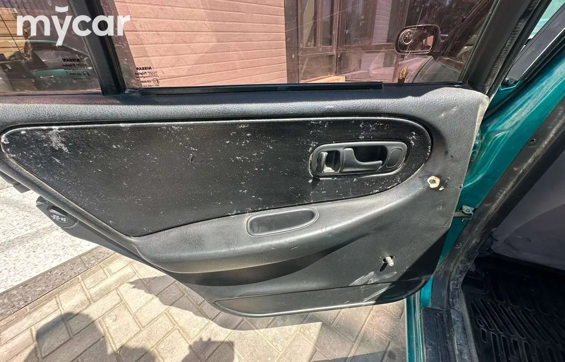 Nissan Primera 1996
