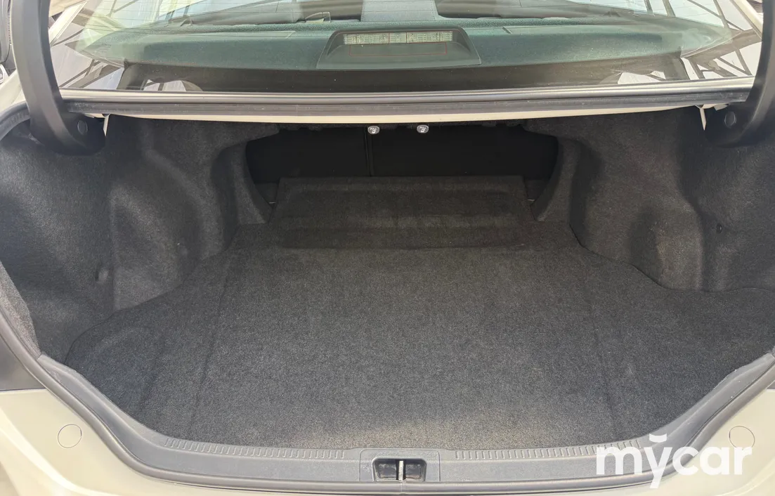 Toyota Camry 2016