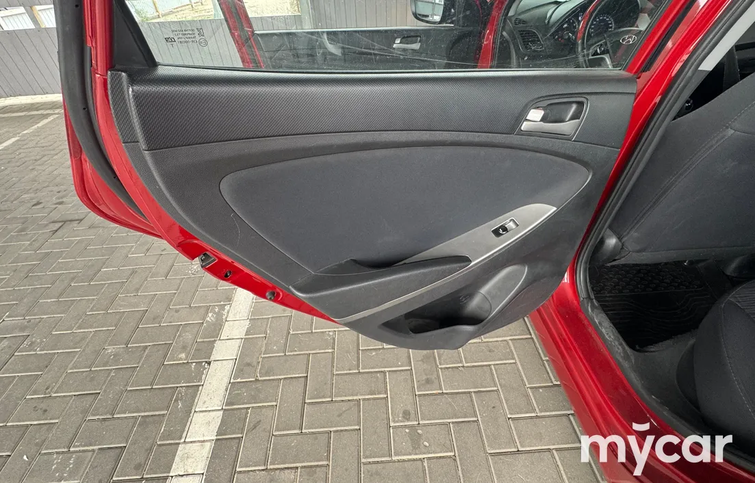 Hyundai Solaris 2015