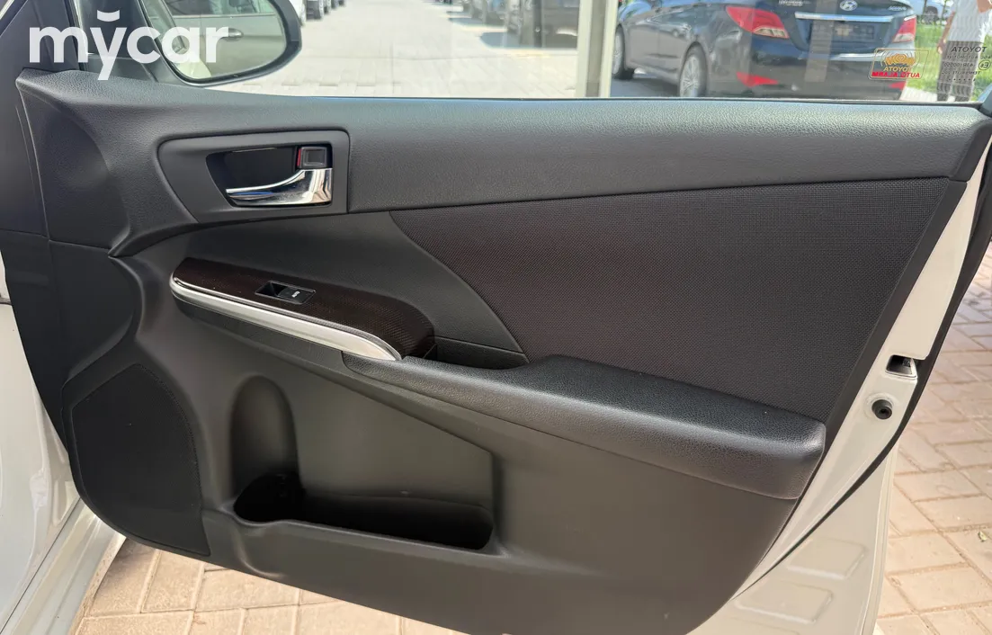 Toyota Camry 2016