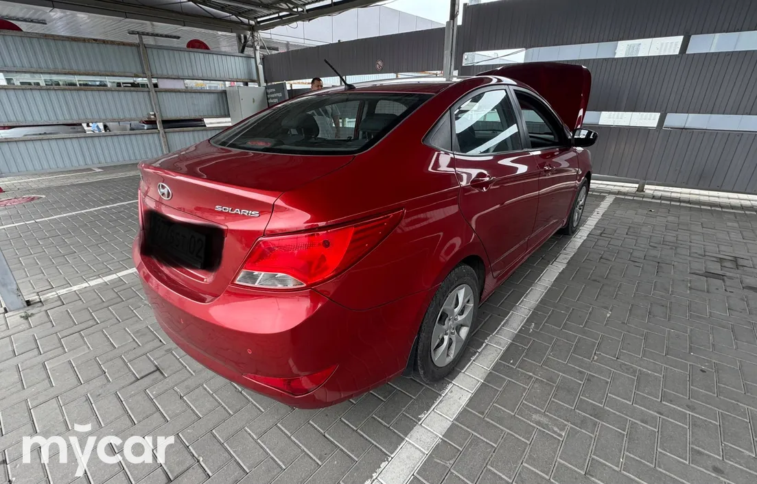 Hyundai Solaris 2015