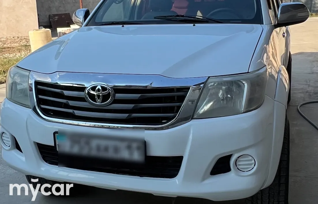 Toyota Hilux 2013