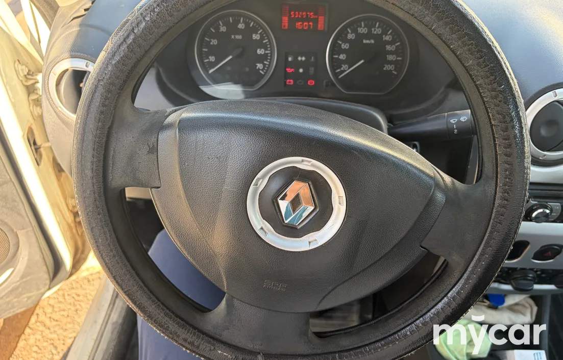 Renault Logan 2013