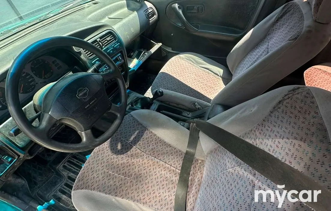 Nissan Primera 1996