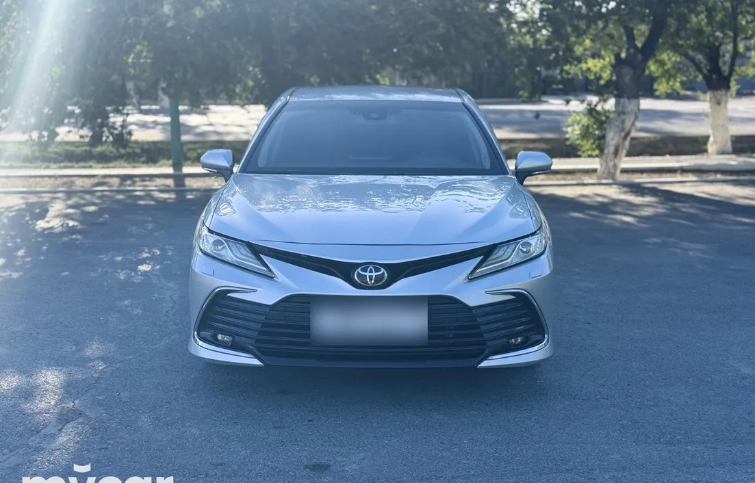 Toyota Camry 2021
