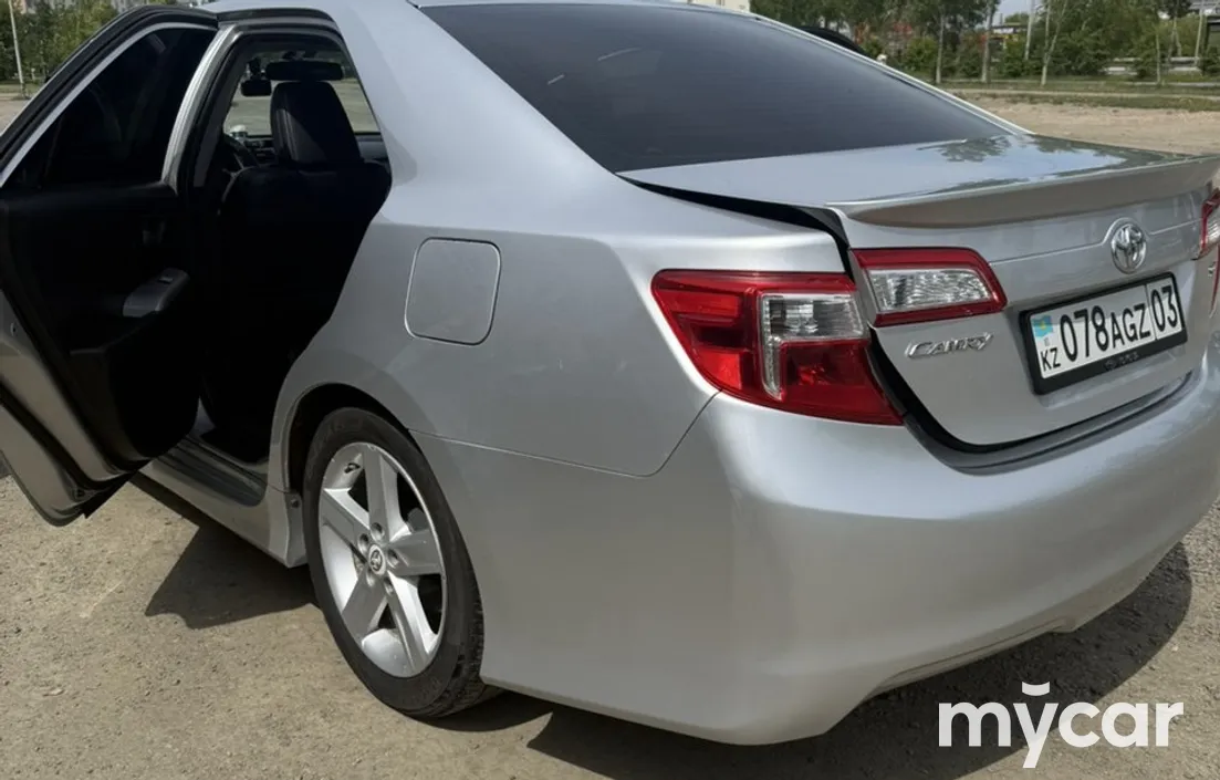 Toyota Camry 2012