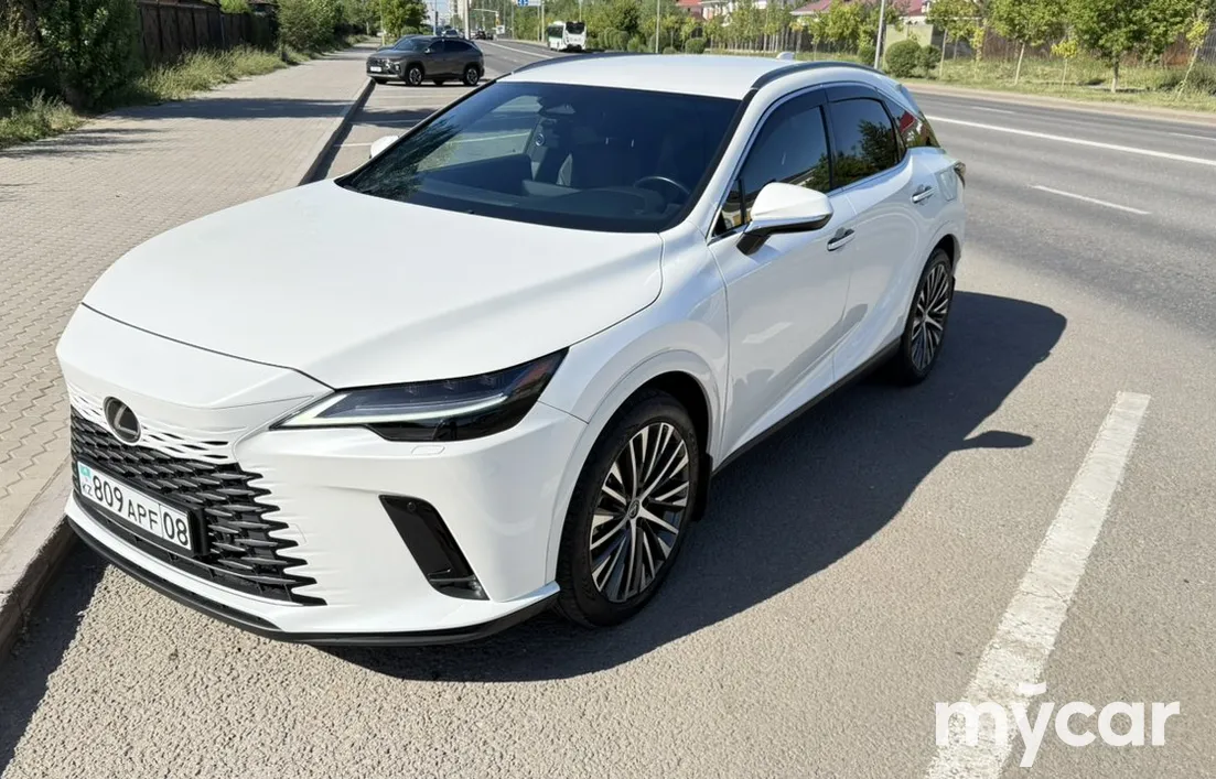 Lexus RX 2023