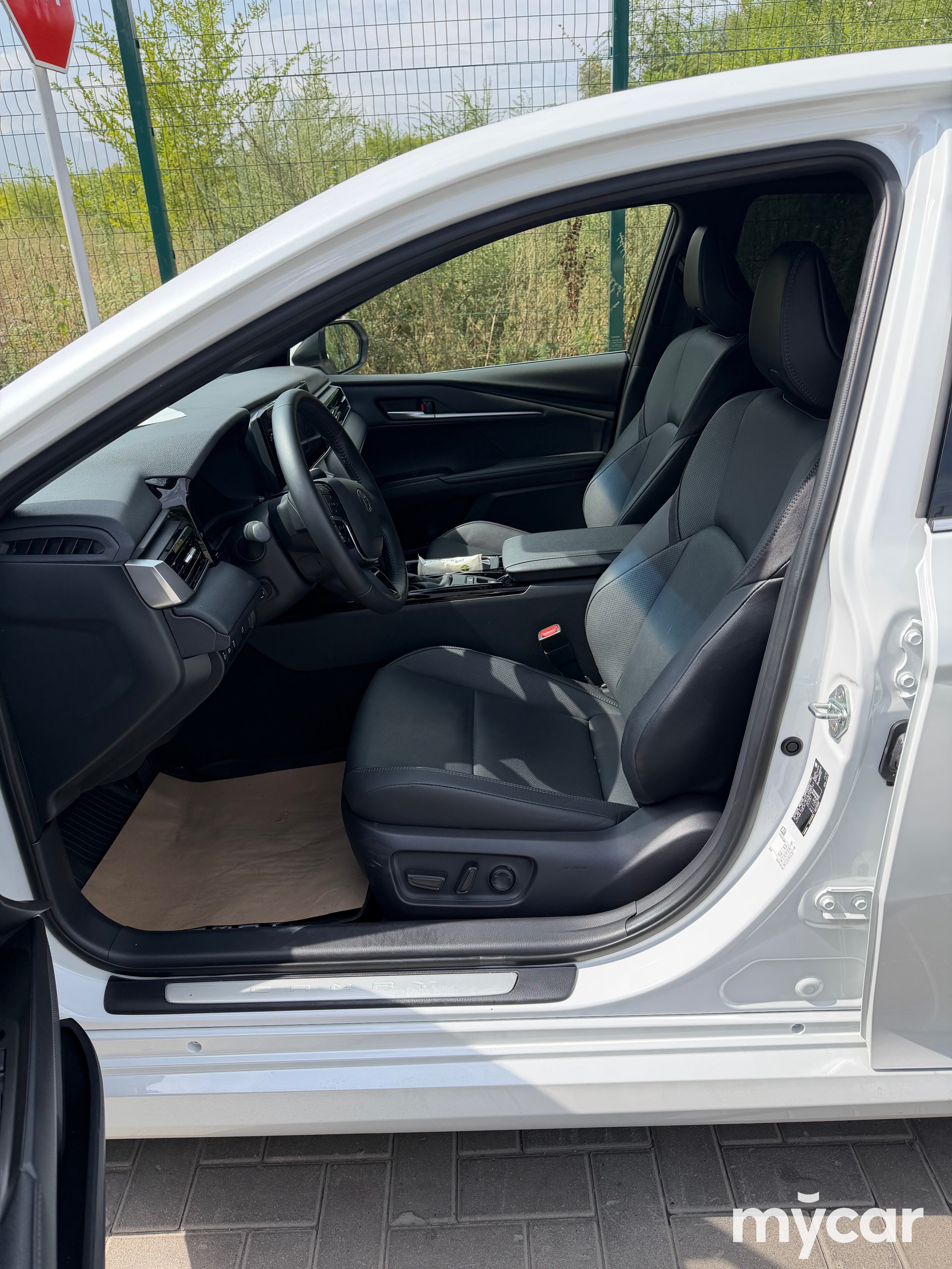 Toyota Camry 2025