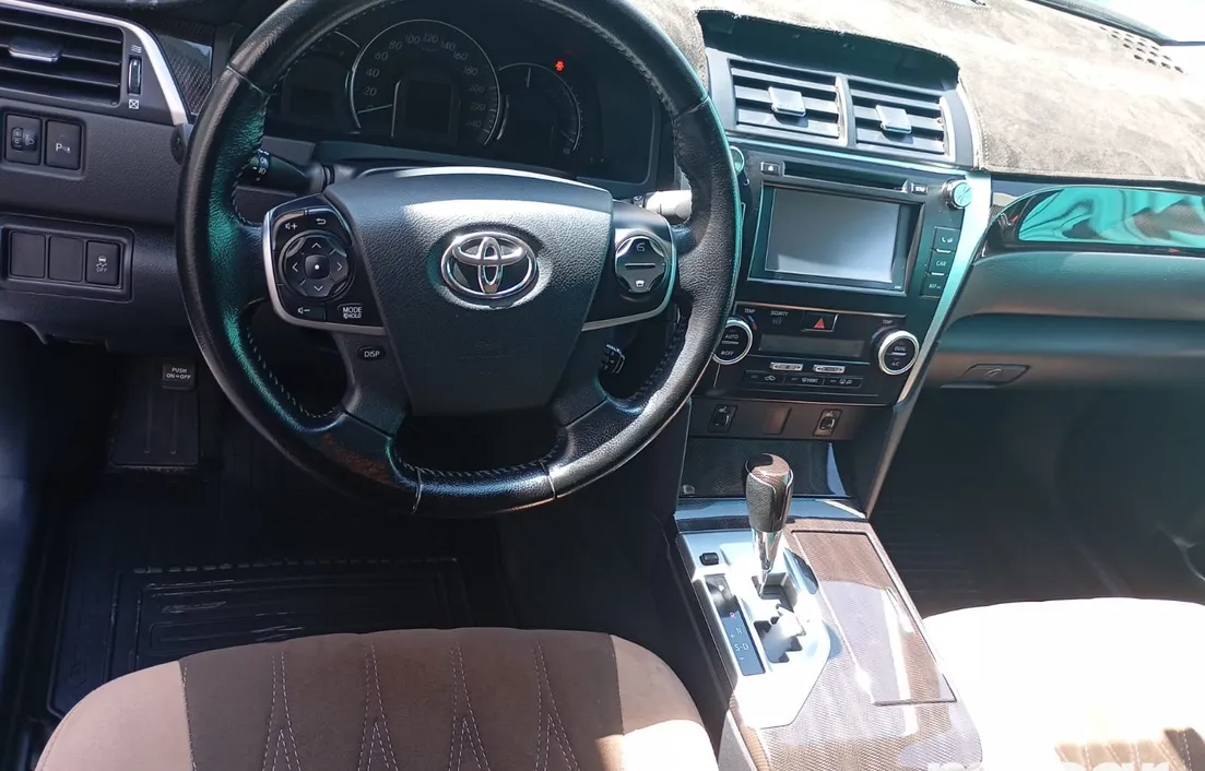 Toyota Camry 2014