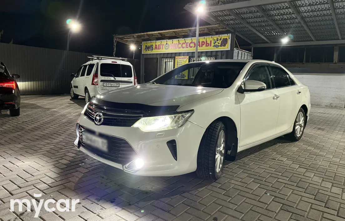 Toyota Camry 2016