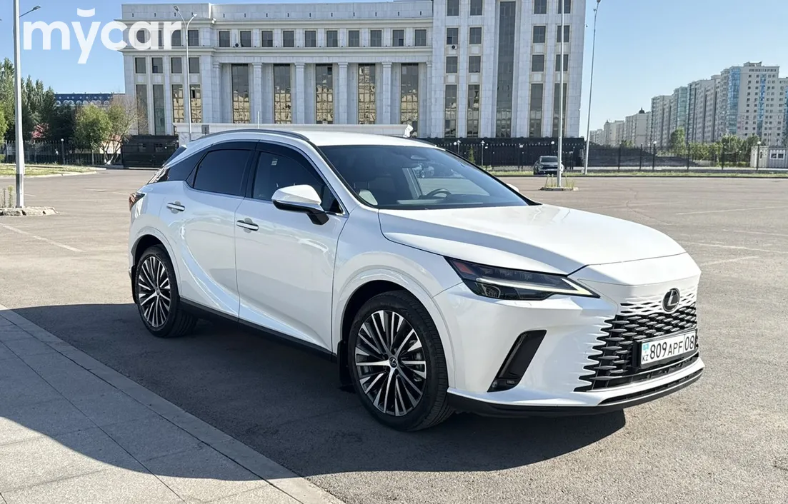Lexus RX 2023