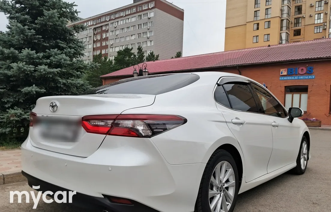 Toyota Camry 2023